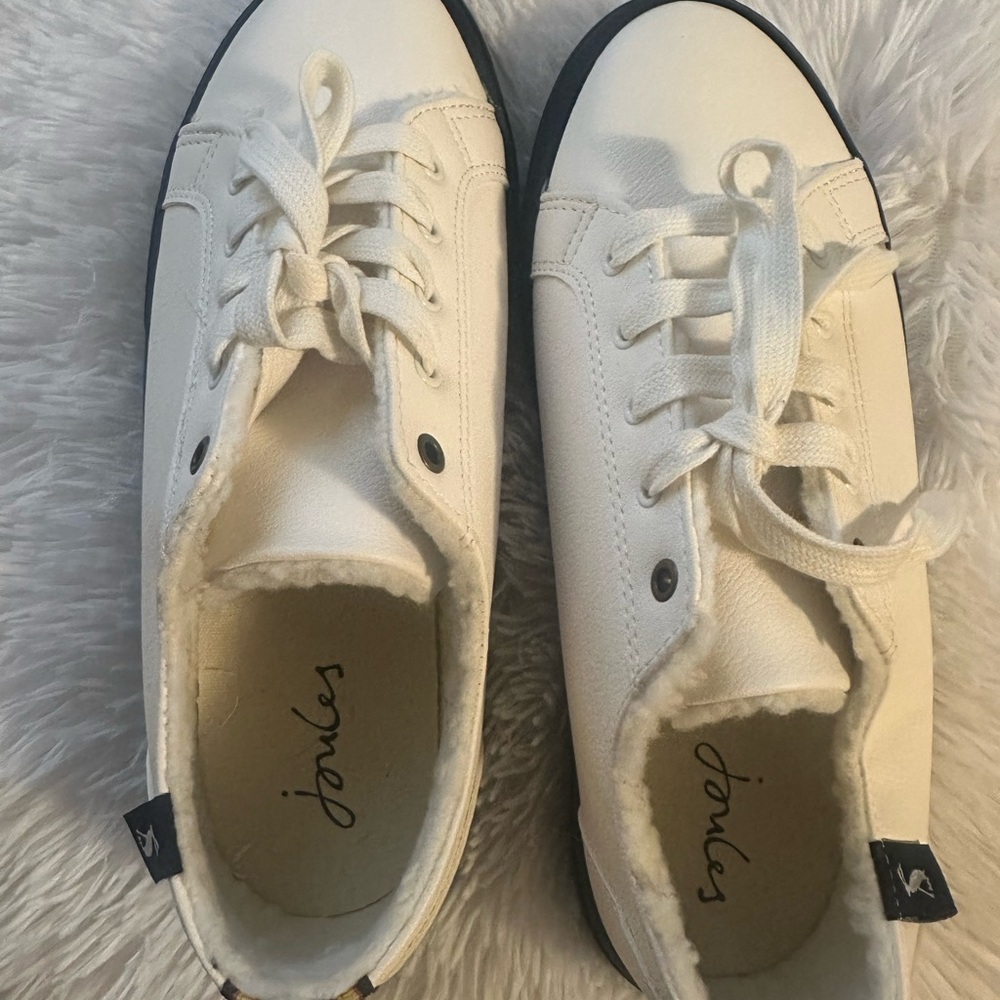 Joules white Lace-Up Sneakers. Size 7